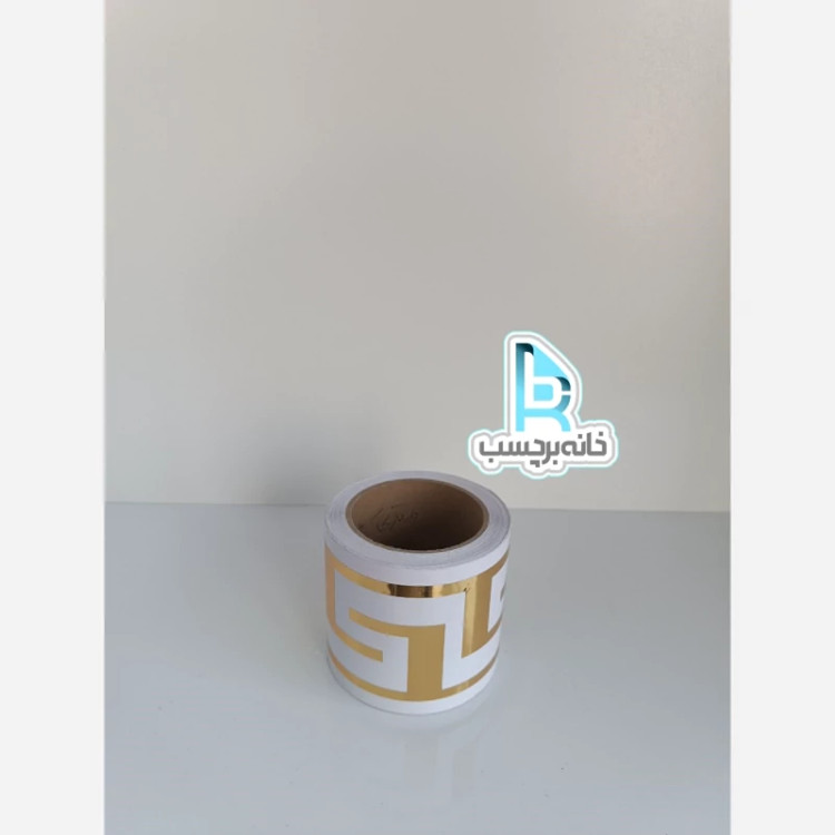 نوار قرنیزی ورساچه زمینه سفید با نقش طلایی