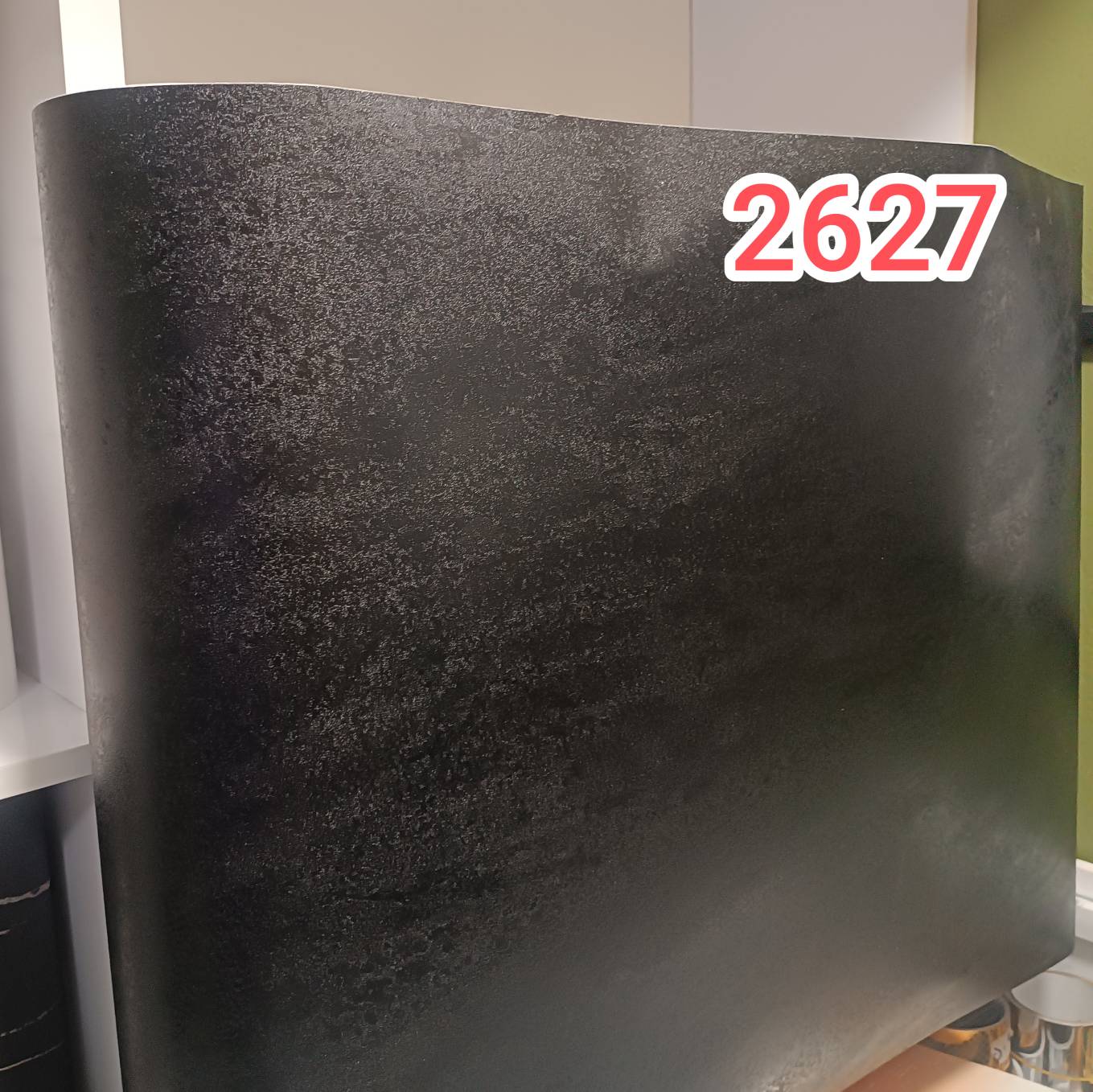 برچسب کابینت کد ۲۶۲۷ طرح چرم مشکی درشت بافت عرض ۶۰ سانت